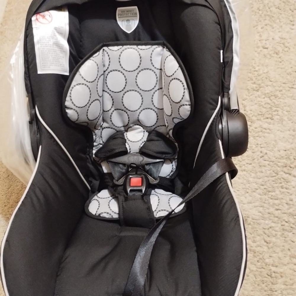 Britax B-Safe Infant Car Seat